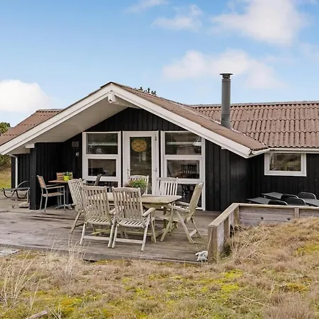 Beautiful In With House A Panoramic View *